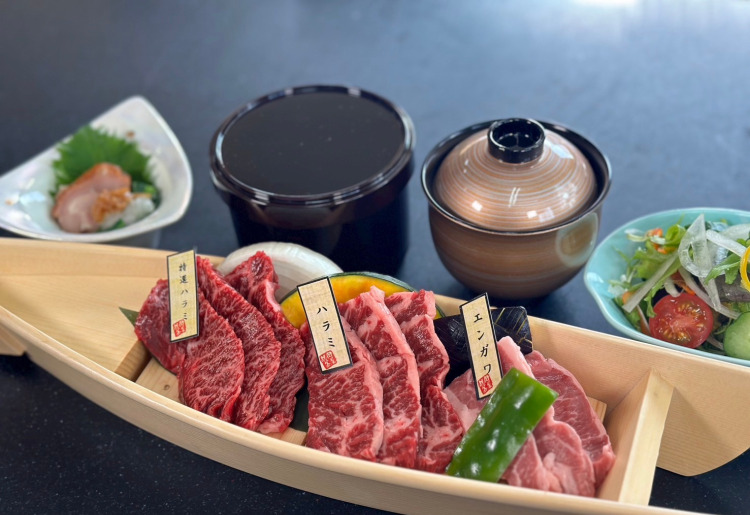 ハラミ好きにはたまらない!ボリューム満点の『ハラミ三昧御膳』